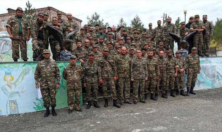 Հարգանքներս, պարո՛ն գնդապետ
