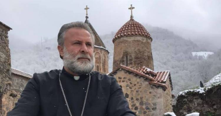 Նիկոլի՜կ, դու ինձնից հարցրե՞լ ես, որ մեր պապերի կառուցած Դադիվանքը քո մի ստորագրությամբ հանձնես թուրքերին
