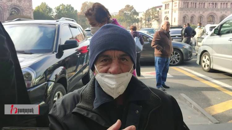 Իմ դեսպան որդին այս քայլը գնահատել է որպես հարված մեջքից