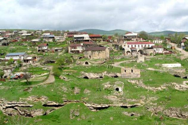 Ադրբեջանցիները փորձել են առաջ գալ Սյունիքի մարզի Տեղ համայնքում․ բանակցել է Արավուսի վարչական  ղեկավարը