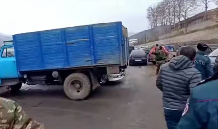 Կապանում բողոքի ակցիայի ժամանակ կրակոցի ձայներ լսվեցին