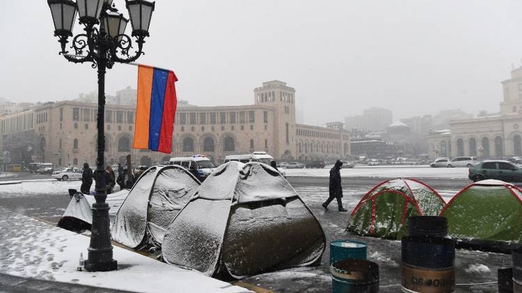 Դանակը ոսկորին չհասնի 