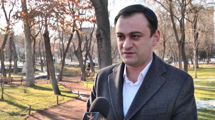«Հրապարակ». «Իմ Քայլ»-ում ճամպրուկային տրամադրություն ունեցողներ կան. ո՞վ է հերթում