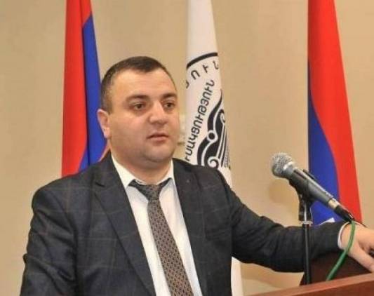 Արայիկ Հարությունյանն այսօր զբաղված է միայն իր մերձավորներին պաշտոն տալու գործով
