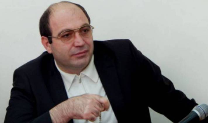 «Հրապարակ». Նիկոլ Փաշինյանի ցուցումով՝ Քանաքեռցի Տույը պարգեւատրվել է զենքով 