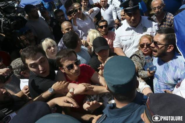 Չեռնը գլուխ է բարձրացրել