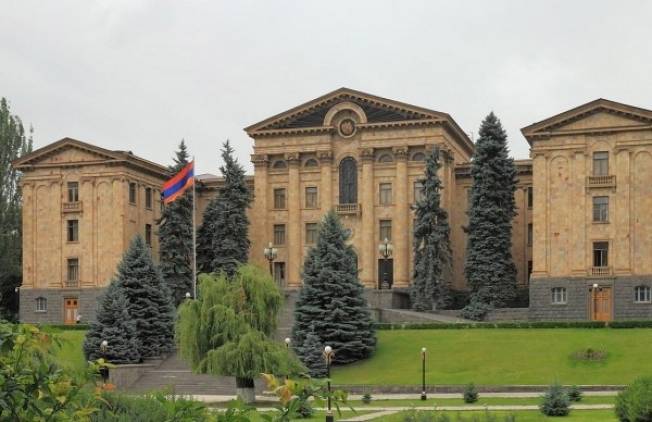 Ռեկտորներին կանչել են ԱԺ՝ «մշակելու»