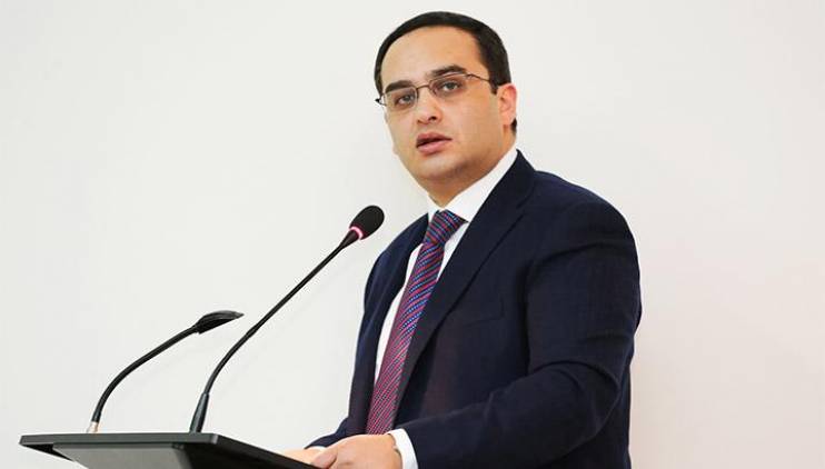 Եթե կգտնեք մարդ, որը դրան հավատում է, խնդրեք, թող ինքը մեկնաբանի․ Սողոմոնյանը՝ Պոզներին գումար փոխանցելու «լուրի» մասին
