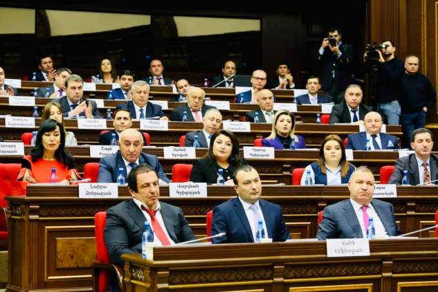 Ծառուկյանը անակնկալի է բերել թիմին
