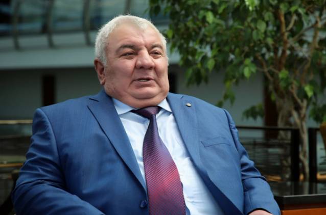 «Մեղադրյալ» Խաչատուրովը, շոգած Փաշինյանն ու չաշխատող օդորակիչը