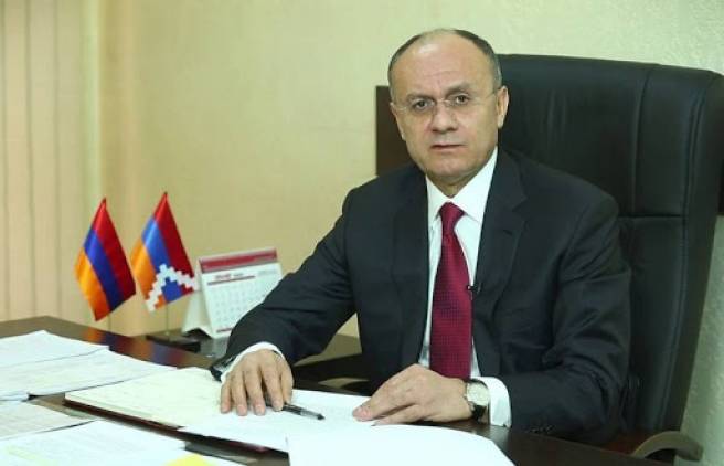 Ուզում ես տանդ քնես, ուրիշը գա քո տան պարիսպը պաշտպանի՝ չի լինում այդպես