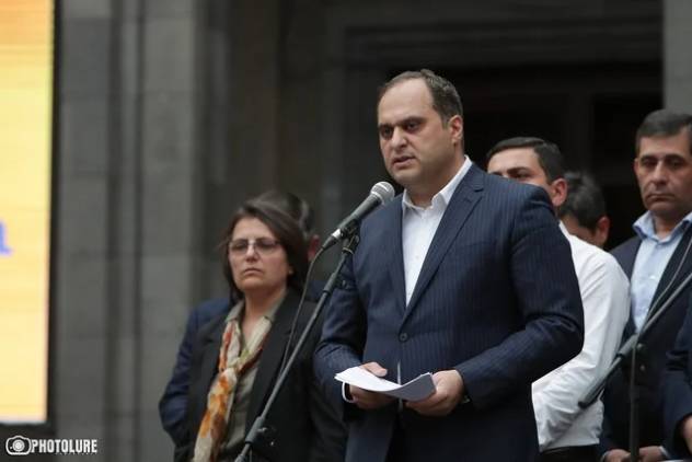 «Զարթոնք» կուսակցությունը Փաշինյանի «մուրճային» սպառնալիքների հարցով պատրաստվում է դիմել ՍԴ