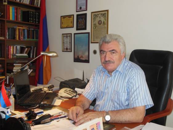 Վիրաբյանը հաղթել է նախարարությանը, բայց դեռևս չի գործում արխիվի տնօրենի պաշտոնում