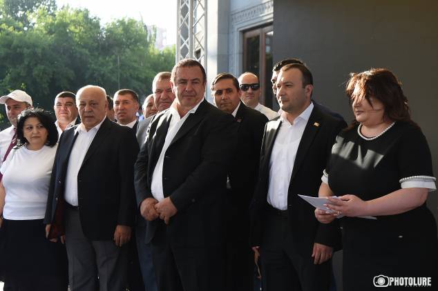 «Հրապարակ». Ծառուկյանը չի պատրաստվում լքել քաղաքական ասպարեզը