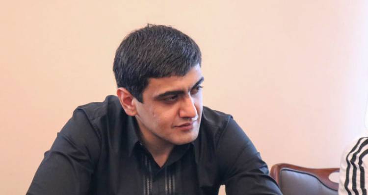 «Հրապարակ». Փաշինյանն ուզում է չեզոքացնել սյունյաց ըմբոստ համայնքապետերին