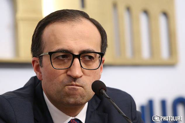 Արսեն Թորոսյանը մեկնել է ԱՄՆ