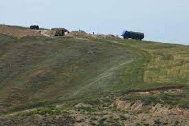 Տեղ գյուղում կոմբայնավարը պատահմամբ հատել է սահմանը․ ադրբեջանցիները նրան առավոտից պատանդ են պահել