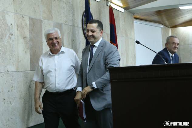 «Հրապարակ».  Ստելու վարպետ
