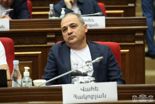 Ինչ-որ գտնեք, Ձերն է․ Վահե Հակոբյանը հայտարարագրից դուրս իր գույքի մասին