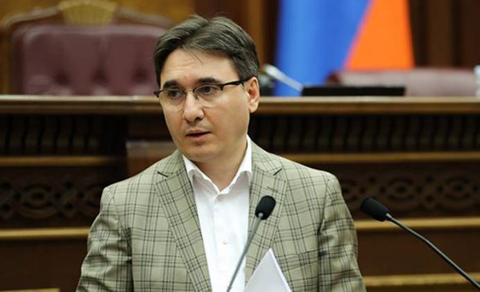 Արտահերթի օրակարգի միակ՝ Սևանից ջուր բաց թողնվելու հարցը քննարկվել է դրա համար գլխադասային, բայց դեռ չձևավորված հանձնաժողովում