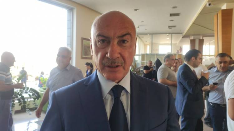 Ես լուրջ տարաձայնություններ ունեմ իշխանությունների հետ, բայց դա էսօր ամենակարեւոր հարցը չէ