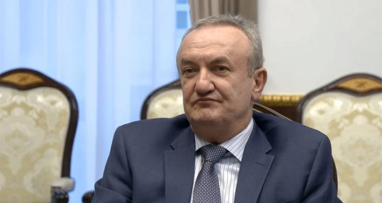 Աբսուրդ հրաման