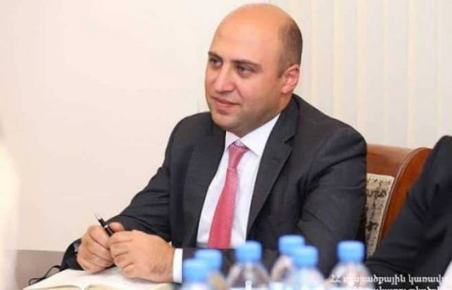 «Հրապարակ». Նիկոլ Փաշինյանն էլ իր անփոխարինելիներն ունի