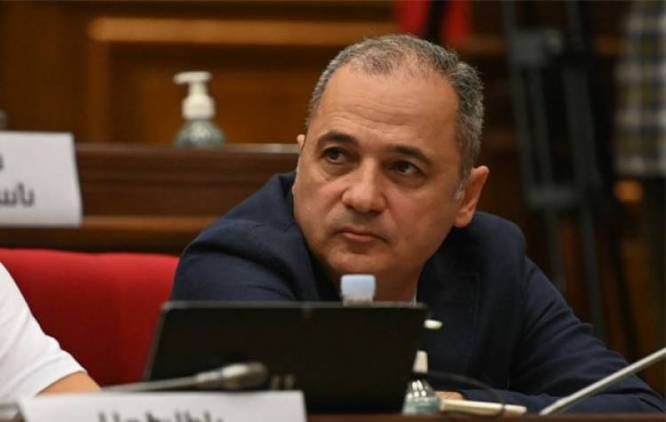 «Հրապարակ». Մեդալի երկու կողմը