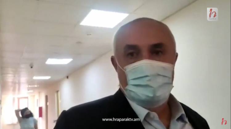 «Դուրս չես գալիս դու, արա»․ Արարատի մարզպետի լկտի պահվածքը (տեսանյութ)