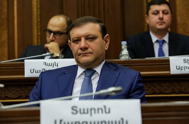 Երեւի մեր փորձի, մեր խորհուրդների կարիքը չունեն