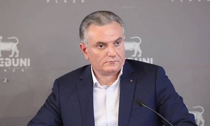 Սա պետության նկատմամբ հանցագործություն է, որն իրականացվում է բացահայտ 