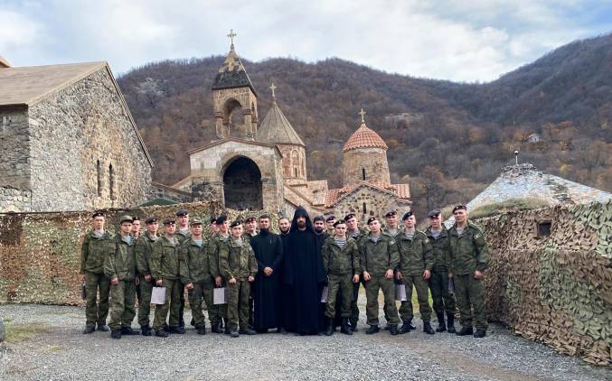 Դադիվանքում օրհնել են խաղաղապահներին