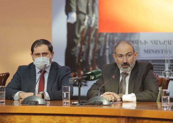 Եթե իրենք ի վիճակի չեն հայրենիք պաշտպանելու, ապա հայրենիքը տալու իրավունք չունեն