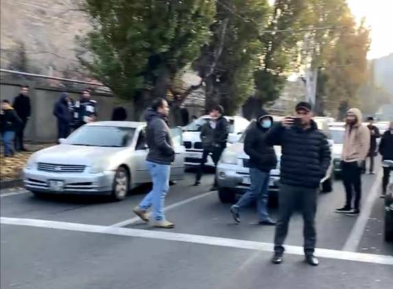 Մեր երեխեքին չեն զինում, սահմանը առանց զենքի են թողել