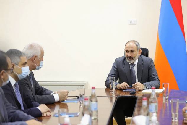 Փաշինյանի նկարը պետք է ոչ թե պատից կախեն, այլ դեմը մոմ վառեն ու խունկ ծխեն