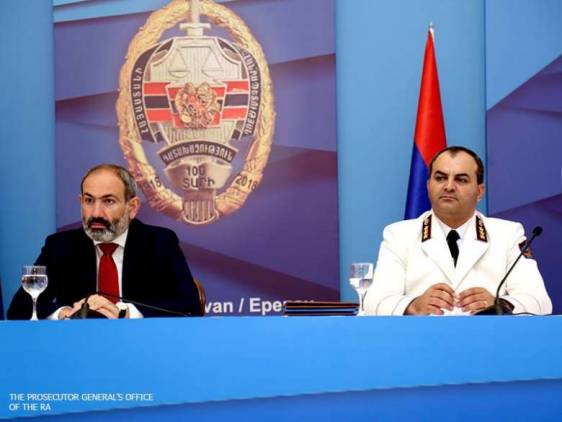 Ո՞վ է պատասխան տալու