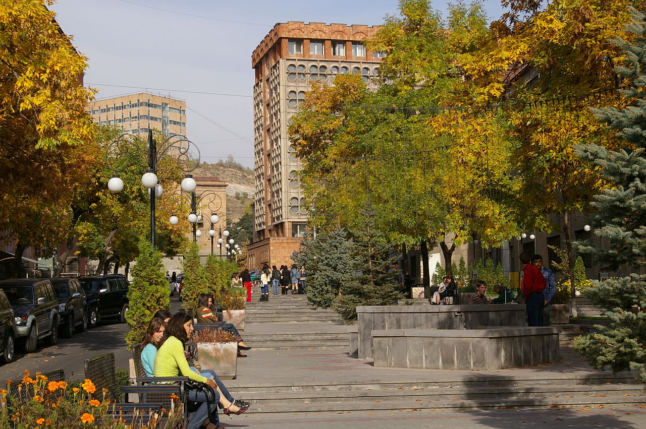 Վարչապետը «սիմպո» է, Նիկոլը լավ է խոսում, Ծառուկյանը հարուստ է