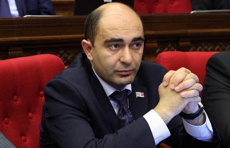 Էդմոն Մարուքյանը թիկունքից հարված հասցրեց հակաիշխանական պայքարին