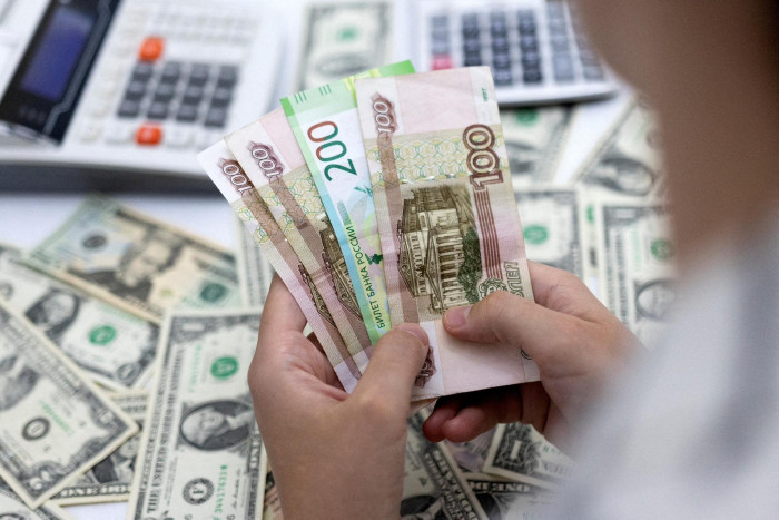 Դոլարն ու ռուբլին թանկանու՞մ են