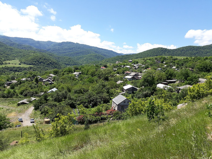«Հրապարակ»․ Ընտրությունները մոտ են. ընտրակաշառք` տանիքների շիֆերների տեսքով