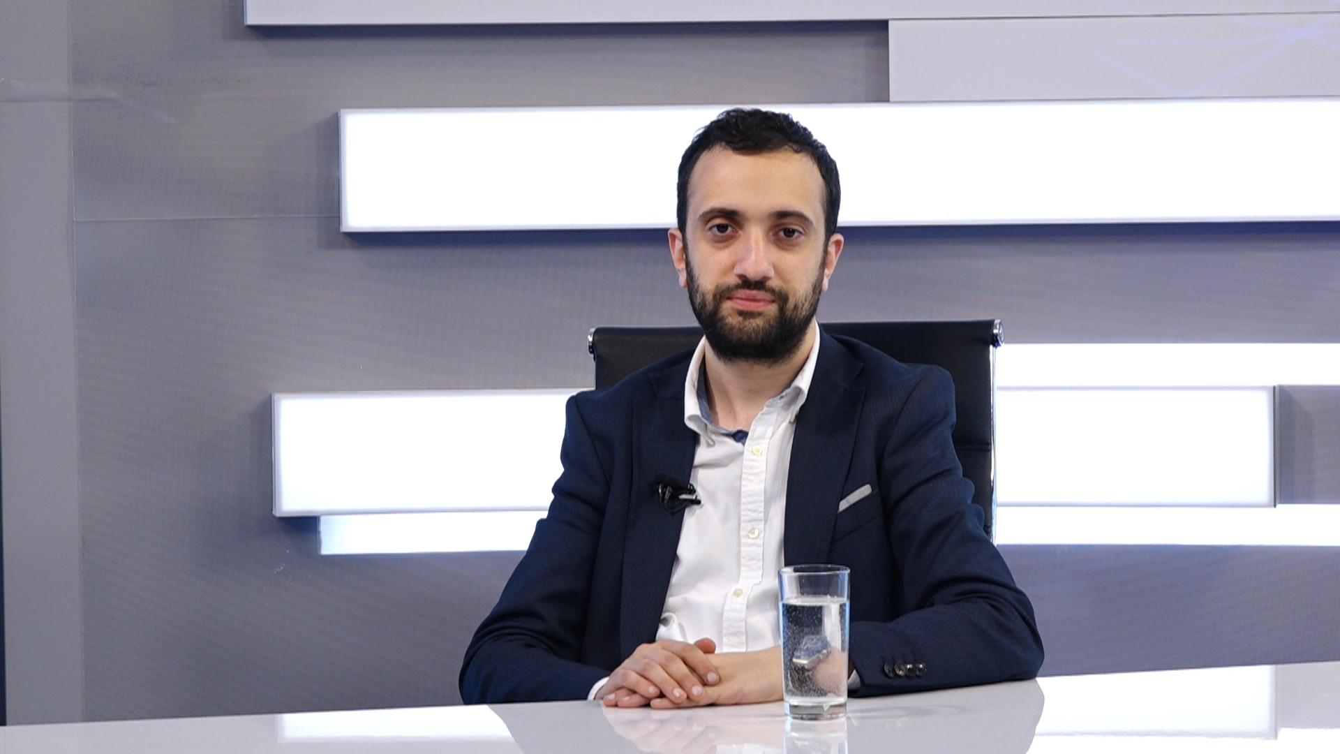 «Հրապարակ»․ ՀՀ-ում արգելված չէ ընտրությունից առաջ թոշակ բարձրացնելը, Բրիտանիայում՝ արգելված է