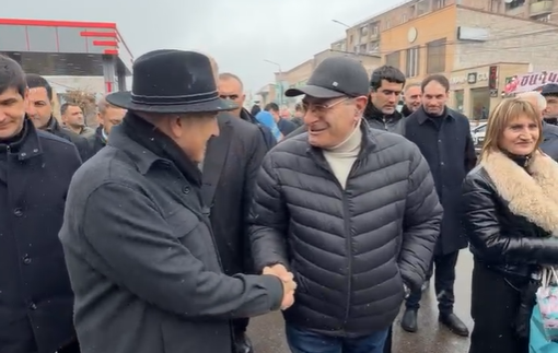 Փաշինյանը դժգոհեց՝ Աշտարակում ուր շրջում է նույն մարդիկ են