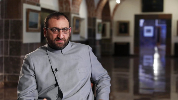 Ով է քննելու Արշակ սրբազանի գործը