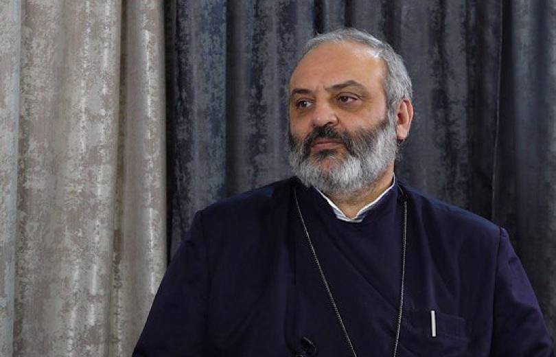 «Հրապարակ». Սրբազանը տարածքը գնել է զորամասի հրամանատարից