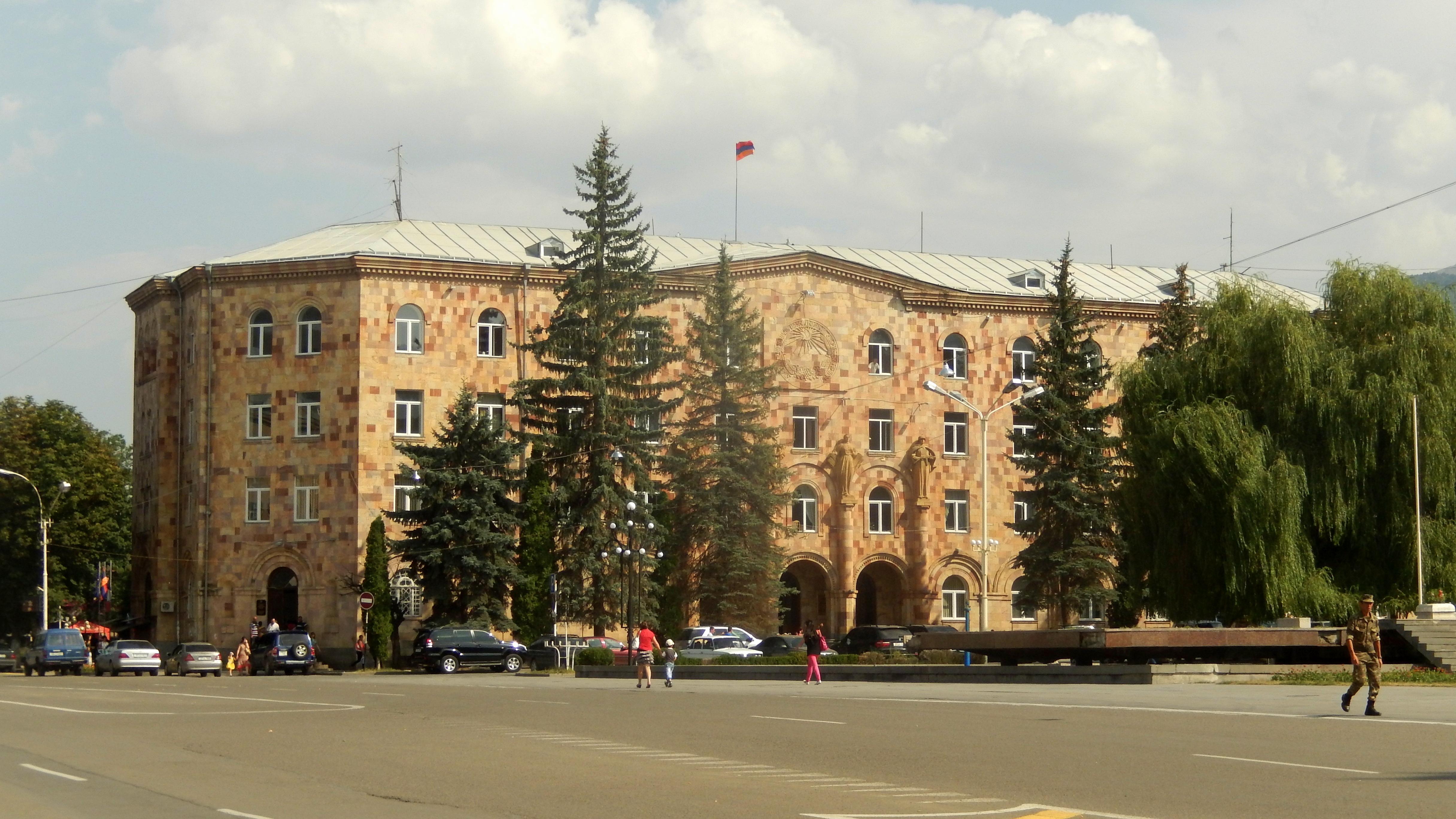 «Ծրագրի արժեքը 660 մլն դրամ է, երկարությունը՝ 3 կիլոմետր».  Լեզուն միտք արտահայտելու համար է