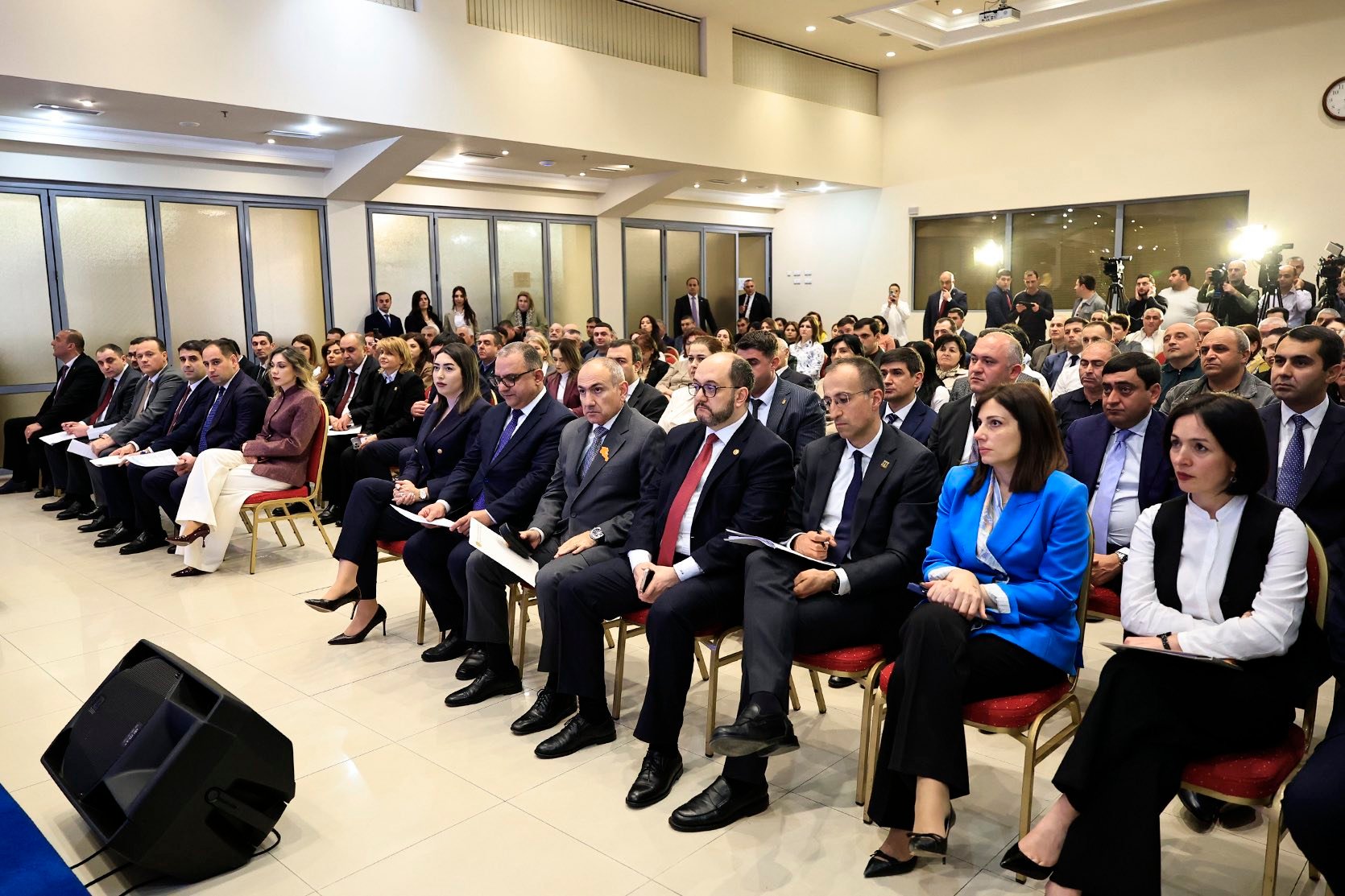 «Հրապարակ»․ Փաշինյանի հրահանգով արցախցիներ են հավաքագրել