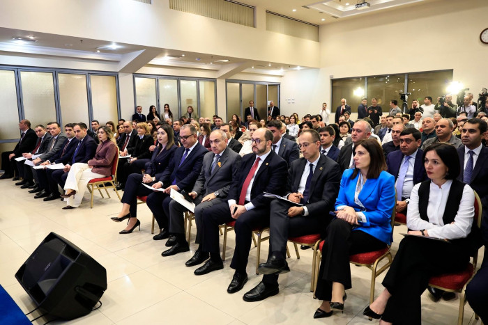 «Հրապարակ»․ Փաշինյանի հրահանգով արցախցիներ են հավաքագրել