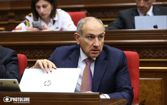Քողն ընկնում է