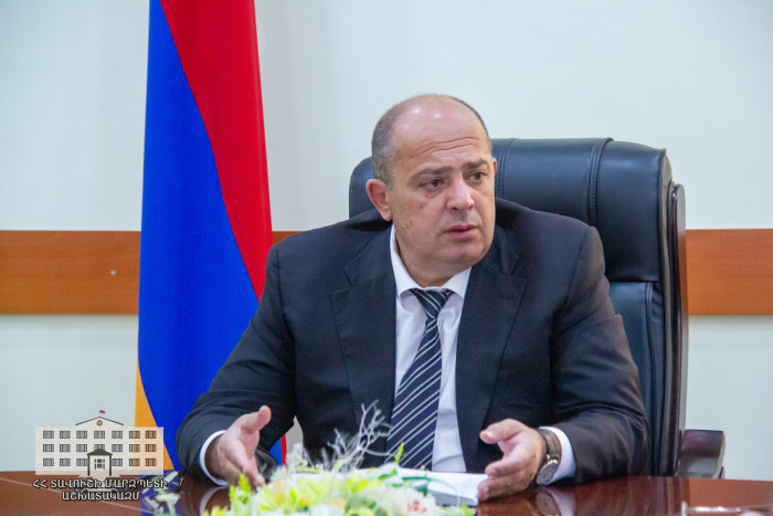 «Հրապարակ»․ Ղալումյանը խոստումներ է շռայլում