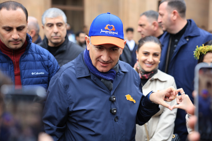 Ձգել մինչեւ ընտրություններ